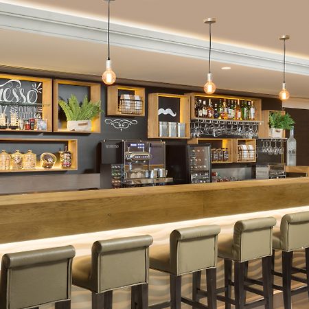 Carlton Tel Aviv Hotel - Luxury On The Beach Exterior foto A coffee bar
